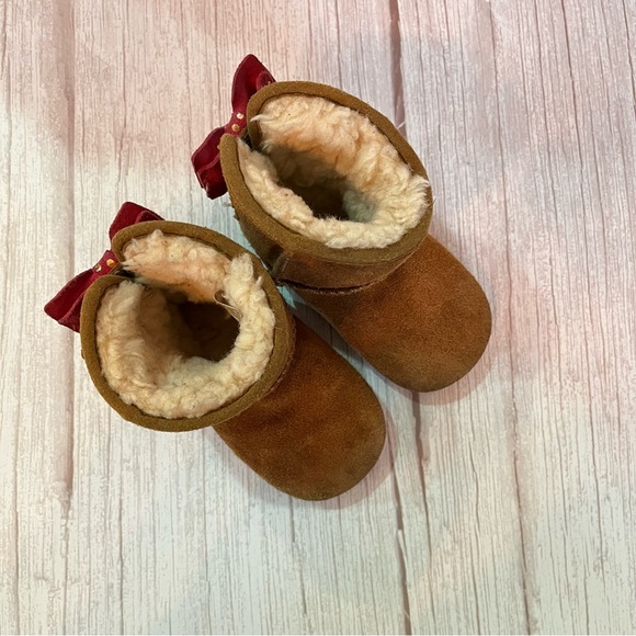 Infant Baby UGG Leather Boots Size 4/5 Chestnut Brown With Pink Bow Cozy Warm - Picture 5 of 14